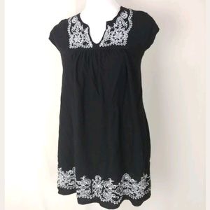Bono v neck dress embroidery black small party